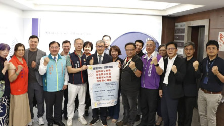 教師校長家長團體拜會鄭英耀　盼重建校園信任