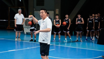李忠熙準備好來台執教　等待宏國重組進軍職籃