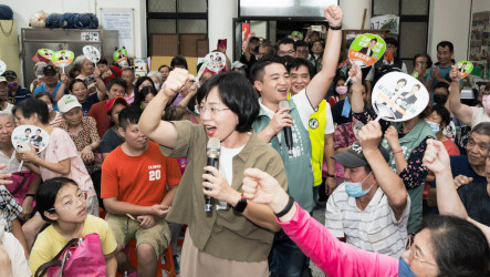 新北市長選舉李四川勤拜廟　蘇巧慧要讓三峽升級