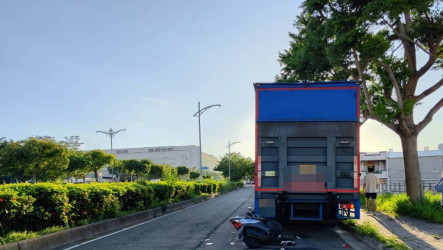 台中大雅機車與大貨車碰撞  騎士傷重不治