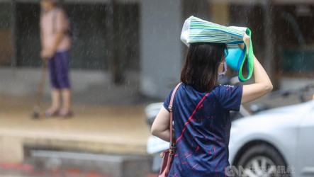 對流旺盛　台中以北、嘉義以南等15縣市大雨特報