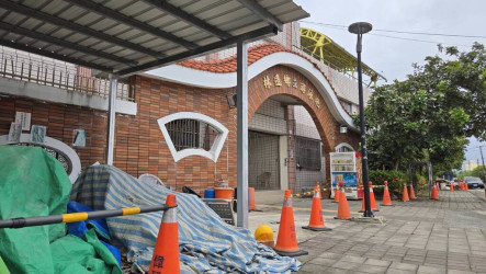 屏東林邊游泳池修繕經費追加未過　工程停擺引憂