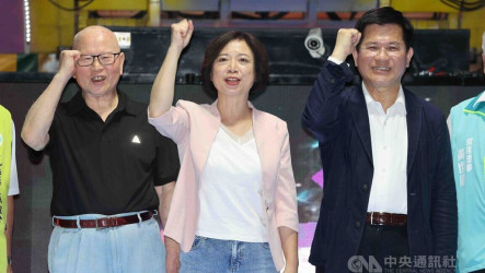 何欣純承諾強化食安 林佳龍稱台中被其他城市超越