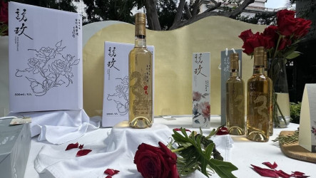 金酒團隊3年研發　屏東玫瑰結合金門高粱夢幻登場