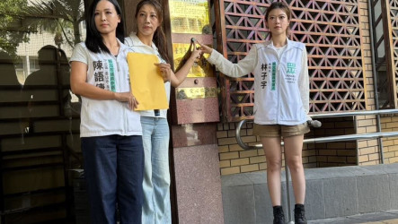 民眾黨參選人控沈發惠代按表決器　向北檢提出告發