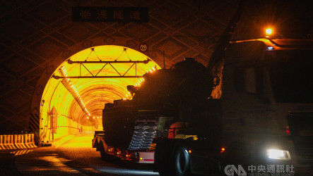 二戰區動員民間板車載戰車　夜間增援宜蘭快速投射戰力
