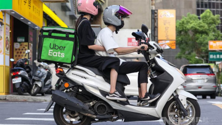 Uber Eats調整疊單報酬  勞動部追蹤是否履行