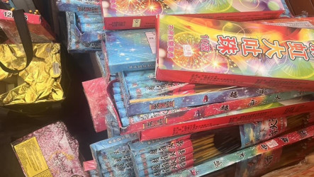 南投婦人自撞逃逸　車內查獲爆竹煙火及毒品