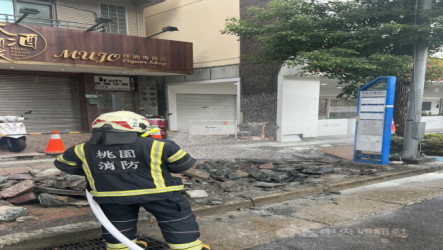桃園中正路施工挖破管線釀瓦斯外洩  工人燒燙傷送醫