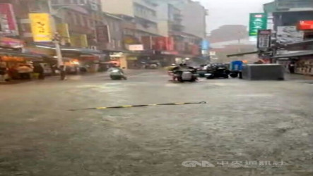 新北短延時強降雨  淡水老街積淹水已退