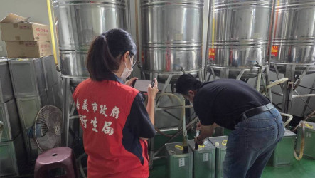 麻油車冷壓黑麻油苯駢芘超標　嘉市要求暫停製造並下架