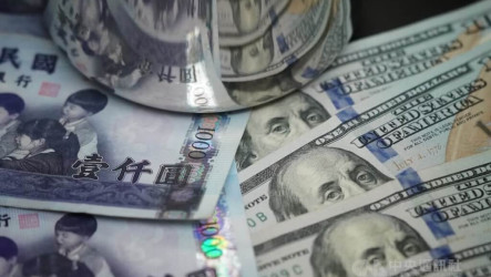 新台幣勁揚央行出手調節　8月外匯存底重返6000億美元大關