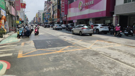高雄市前鎮區瑞隆路下陷　市府：已修復並恢復通車
