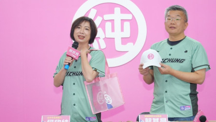 何欣純推應援小物展活力  江啟臣東勢端客家政策搶票