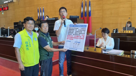 議員質疑學生午餐吃不飽  要求盧秀燕共同體驗
