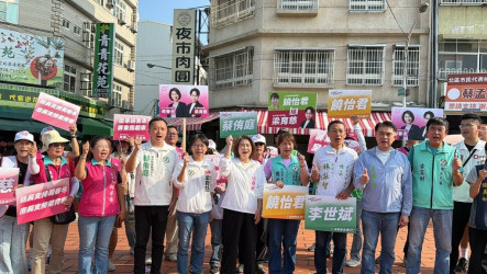 周春米梁育慈聯手市場掃街　齊喊「屏東有米又有糧」