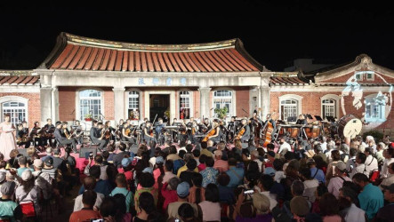 台南黃家古厝中秋音樂會揭幕　卓榮泰、蔡英文到場賞樂