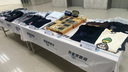 台南一家3口組仿冒精品集團  刑事局查獲551件仿品