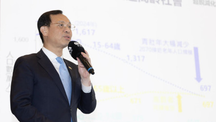 高齡社會AT浪潮　石崇良闡述國產藥物、數位韌性挑戰