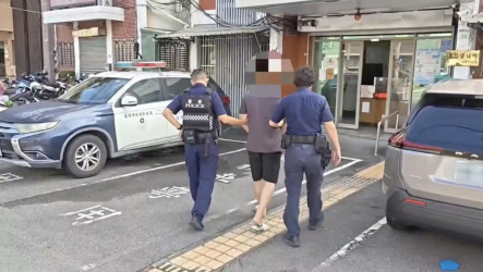 高雄鳥松騎士闖紅燈拒檢　警查獲喪屍煙彈移送偵辦