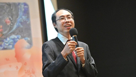 華梵教授深入石窟壁畫　出版全台首本泥板膠彩專書