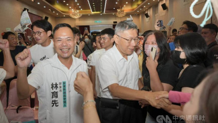 柯文哲屏東輔選　喊民眾黨不能永遠只是網路政黨