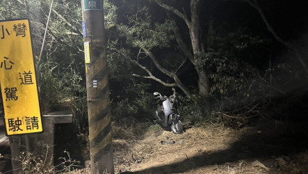 台中望高寮雙載機車自撞交通標誌　2人傷重不治