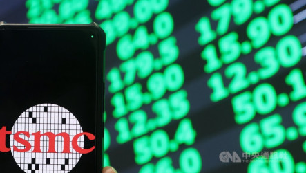 電子金融弱勢　台股下跌492.93點收49313.44點