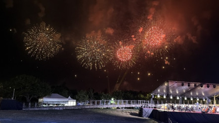 國慶焰火璀璨台東夜空  縣府估逾5萬人湧入台東市區