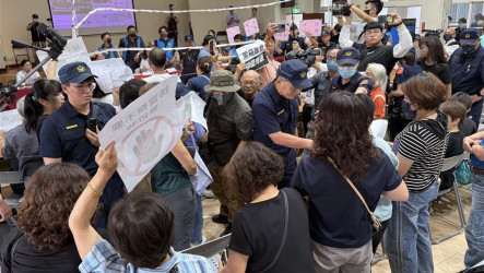 南投焚化爐環評範疇會議　農民抗議打破桌判刑2月