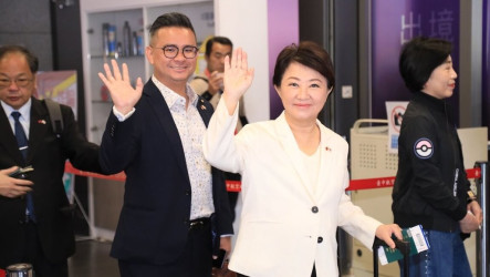 盧秀燕率團訪沖繩  為66對新人高空證婚