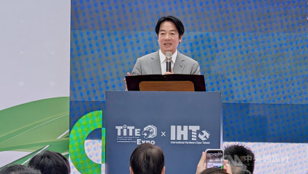 賴總統：協助中小微企業轉型升級  政府加碼投入千億