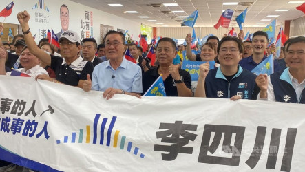 李四川推政見爭取市民支持　盼改善公車司機勞動環境