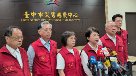 颱風天AI造假速食店招牌掉落　盧秀燕指示警方查辦
