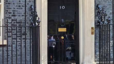 英團體揭首相官邸也能預訂　訂房網站：與各方合作打擊詐騙