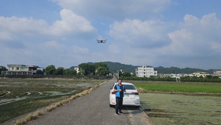 稻作收割剩稻稈　南投環保局空拍機嚴抓露天燃燒