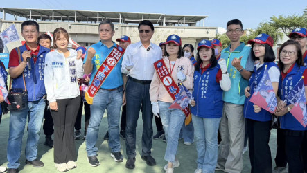 謝龍介抽中2號持續掃街　高喊幸福加倍好