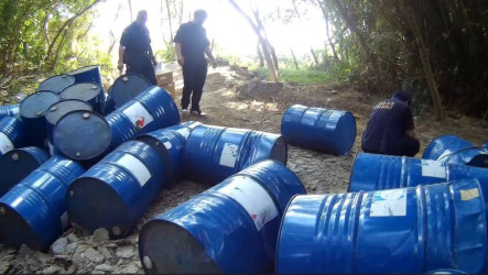 公墓旁遭濫倒易燃廢液　檢警環緊急移置查獲2嫌