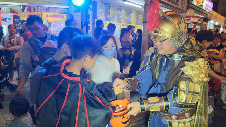 馬公萬聖節踩街　親子萌鬼湧中正商圈同樂