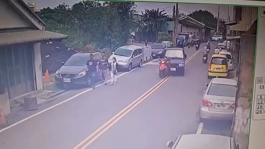 影／驚悚！彰化男子毒駕闖紅燈拒警攔查　逃逸時「撞飛老婦再輾過」傷重不治