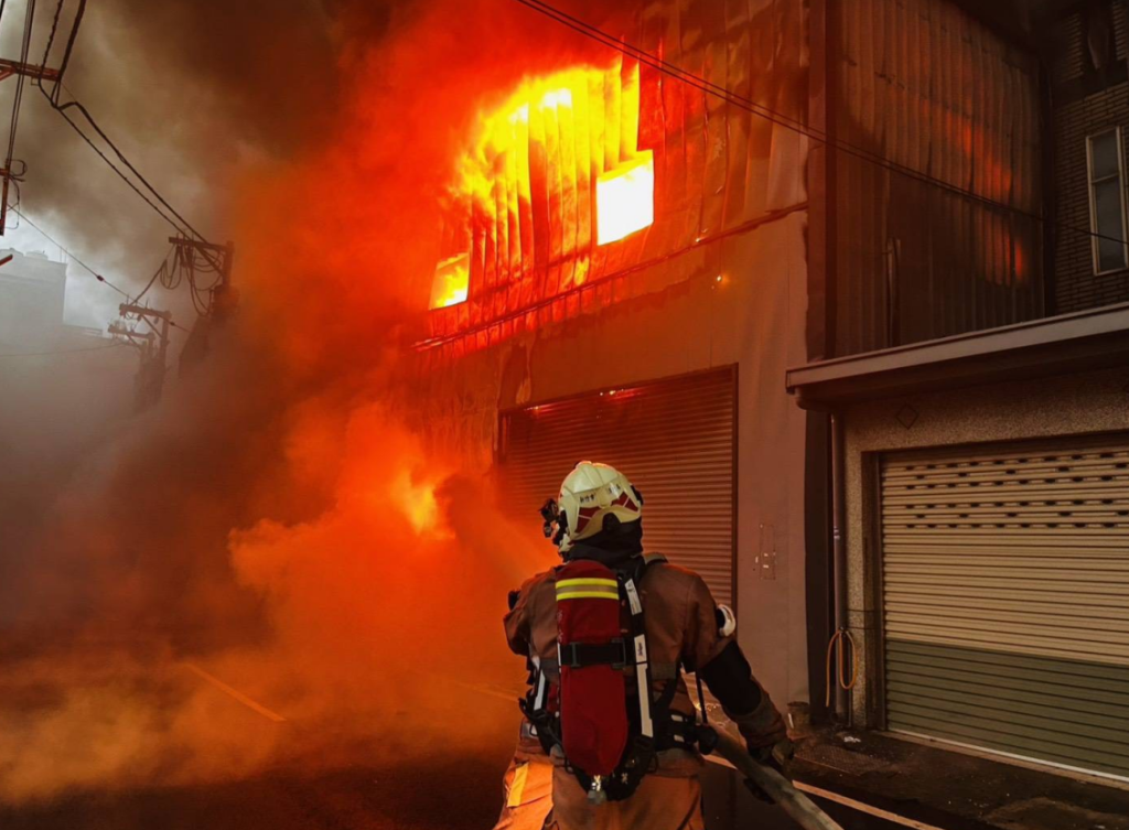 新竹鐵皮塑膠工廠火警！　燃燒面積一千平方公尺