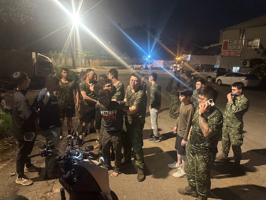 龜山移工拒檢跳車奔向兵營　收假阿兵哥聞聲動員助逮人