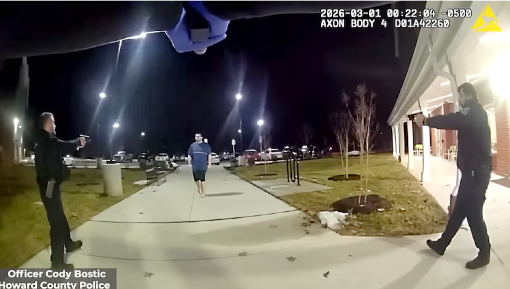 影／美國男持刀靠近警方「遭連開數槍擊斃」　警公開執法記錄器影片