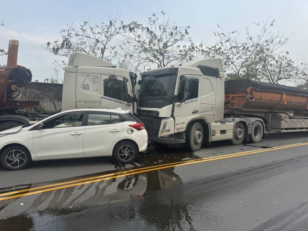 竹山產業道路砂石車與3車相撞！　1人死亡3人受傷