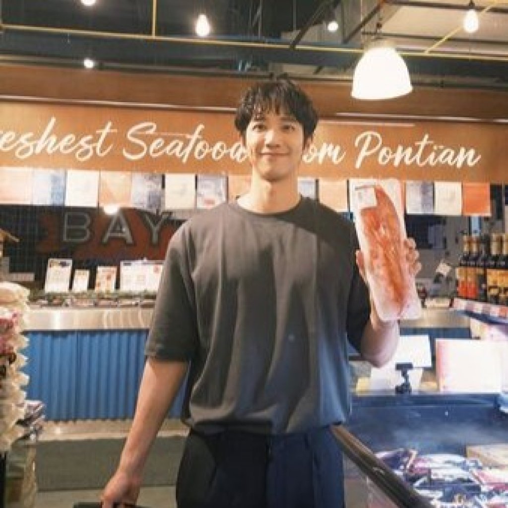 劉以豪「零偽裝逛超市」掀暴動！女友視角照曝光