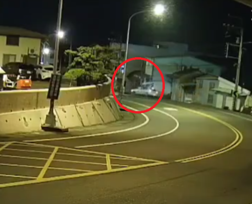 彰化汽機車競速釀自撞4人受傷？　警澄清：16歲少年無照駕車超載不熟悉路況闖禍