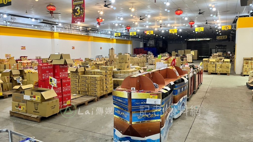 獨家畫面／疲老闆最後營業畫面曝！1288元福箱「0.38折」50元清倉