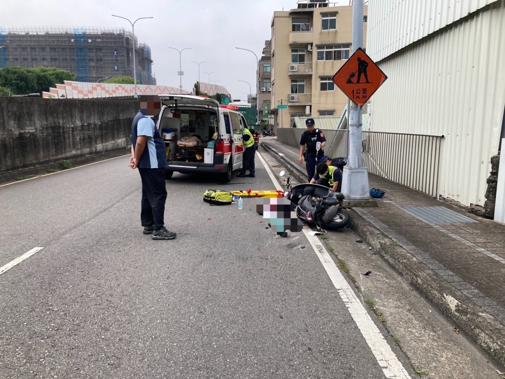 台中豐原死亡車禍！　80歲婦人騎機車遭貨車撞倒雙腿骨折傷重不治