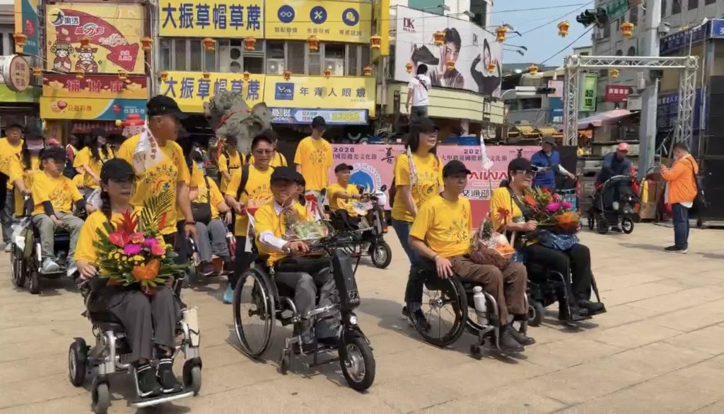 不缺席！輪椅族群進場送媽祖　大甲遶境現場最暖畫面曝光
