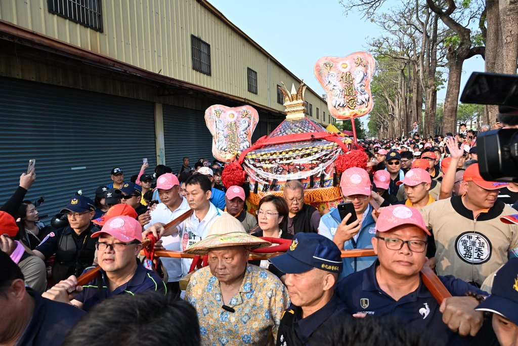 王惠美親迎大甲媽入境彰化 呼籲信眾做好垃圾分類